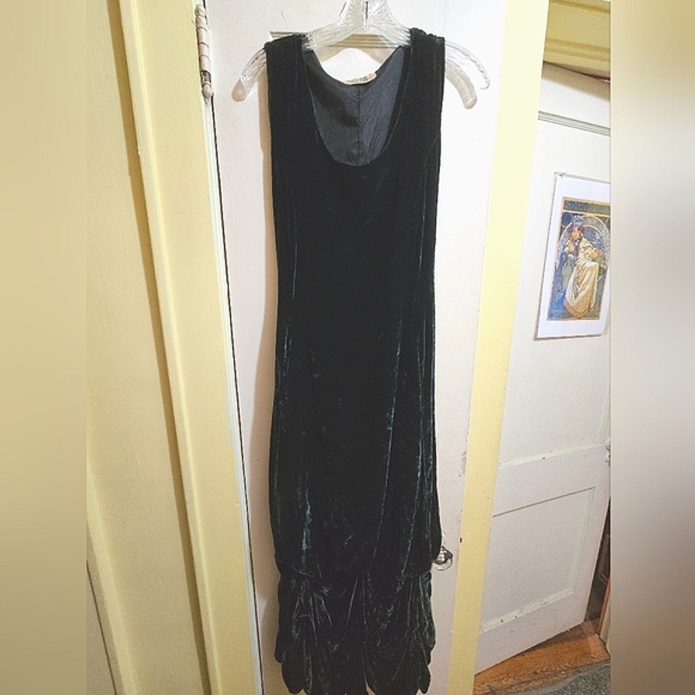 Hunter Green Velvet Sleeveless Sheath Maxi Dress